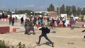 شهرک نشینان مانع عبور کمک های غزه از گذرگاه کرم ابوسالم