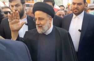 فیلم/ حضور رئیس‌جمهور در راهپیمایی ۲۲ بهمن تهران