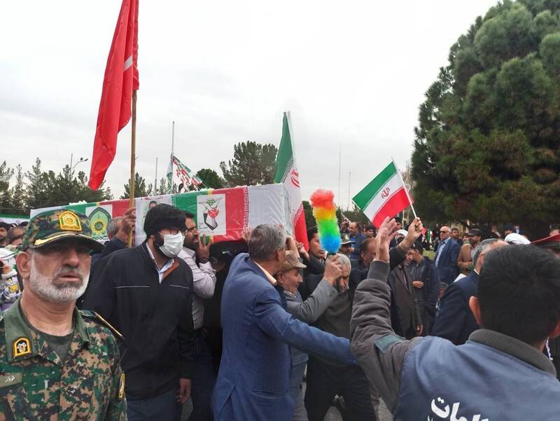 تشییع پیکر شهید حادثه تروریستی کرمان درراهپیمایی