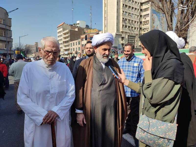 تصاویر حضور چهرهها در مراسم یوم الله 22 بهمن 21