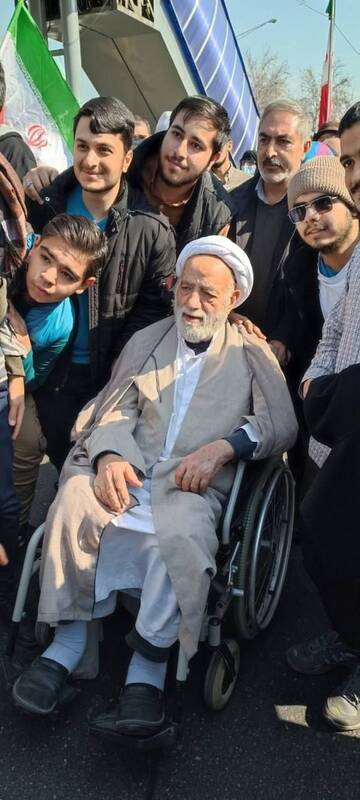 حضور مداحان، منبریها و نوحهسرایان در راهپیمایی ۲۲ بهمن +عکس