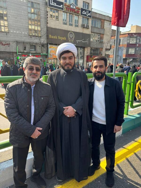 حضور مداحان، منبریها و نوحهسرایان در راهپیمایی ۲۲ بهمن +عکس