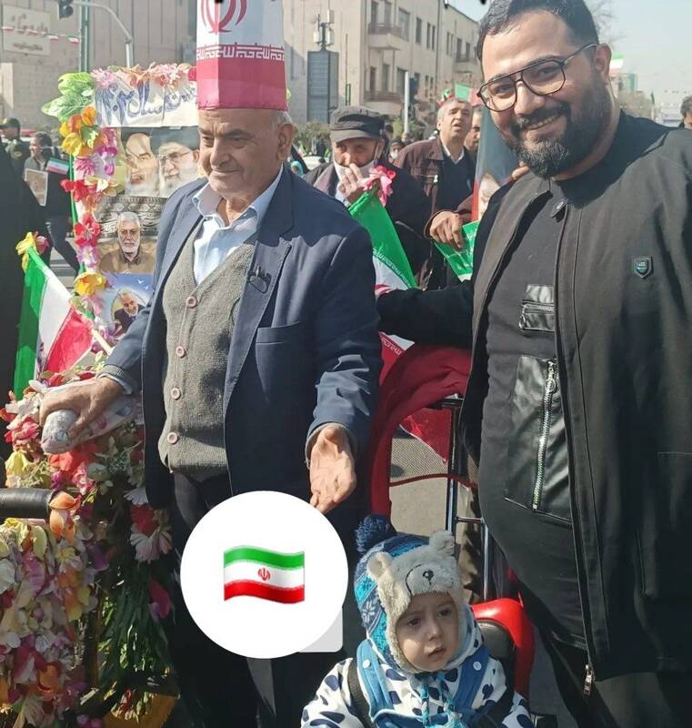 حضور مداحان، منبریها و نوحهسرایان در راهپیمایی ۲۲ بهمن +عکس