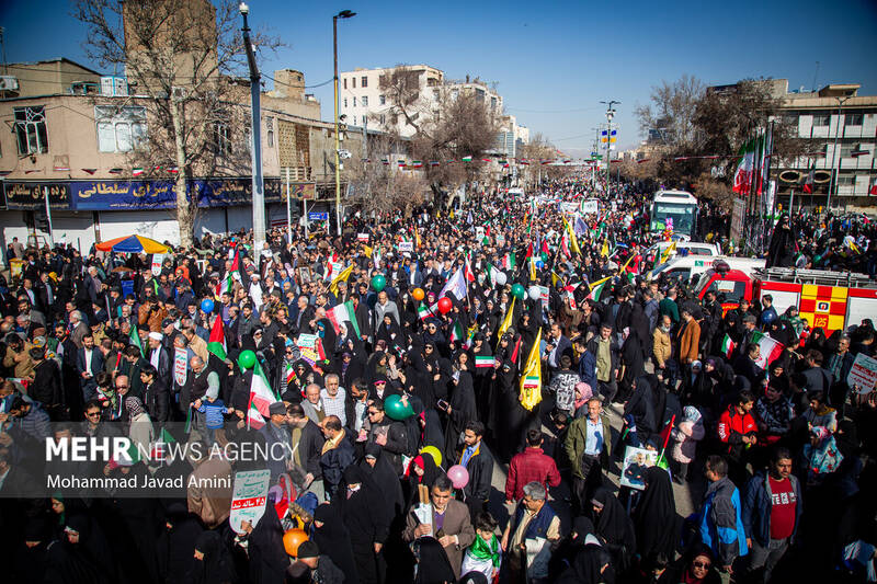 راهپیمایی 22 بهمن با رنگ و بوی انتخاباتی؛ از اعلام شعارها تا تولد فهرستهای جدید 3