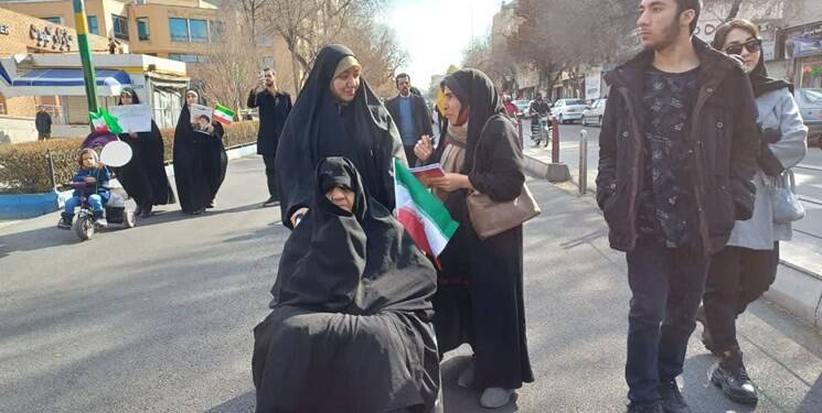 ماجرای بشکههای نفت در راهپیمایی ۲۲ بهمن تبریز +عکس