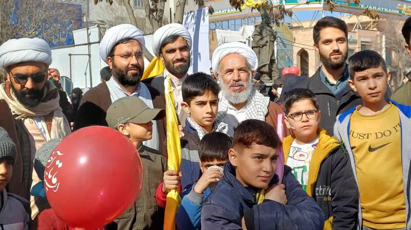 ماجرای بشکههای نفت در راهپیمایی ۲۲ بهمن تبریز +عکس