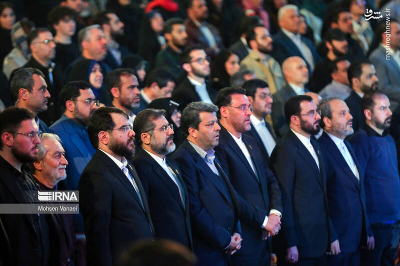 سیمرغها پرواز کردند/ ۲ جایزه بینالمللی برای محمود کلاری /«قلب رقه» بهترین فیلم مقاومت/ «پرویزخان» بهترین فیلم اول/ سیمرغ زرین بهترین فیلم از نگاه ملی به « آسمان غرب» رسید +عکس و فیلم