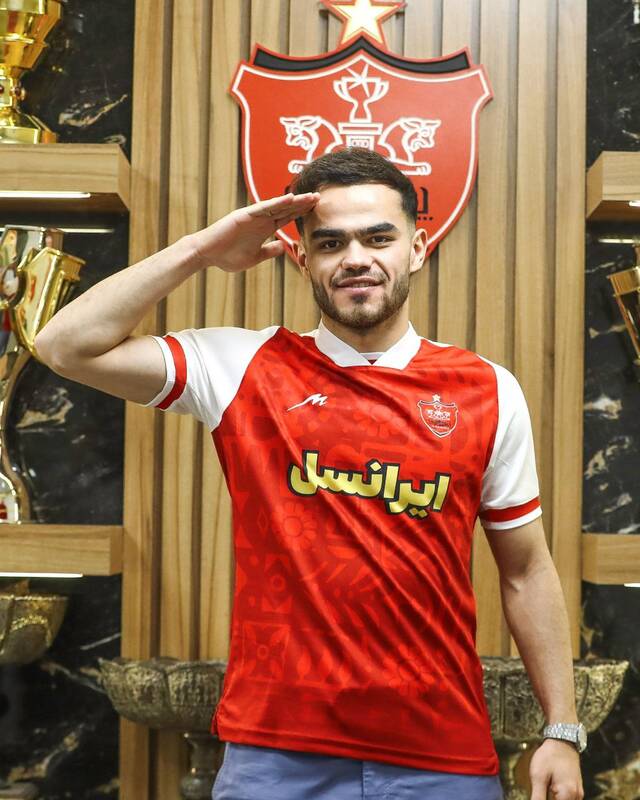 اوستون اورونوف رسماً به پرسپولیس پیوست +عکس