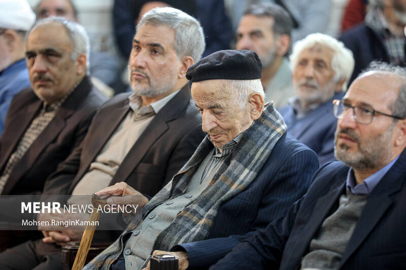 مراسم نکوداشت مقام علمی و فرهنگی استاد «شیخ حسین انصاریان» با حضور وزیر فرهنگ و ارشاد اسلامی چهارشنبه ۲۵ بهمن ۱۴۰۲ در محل انجمن آثار و مفاخر فرهنگی برگزار شد