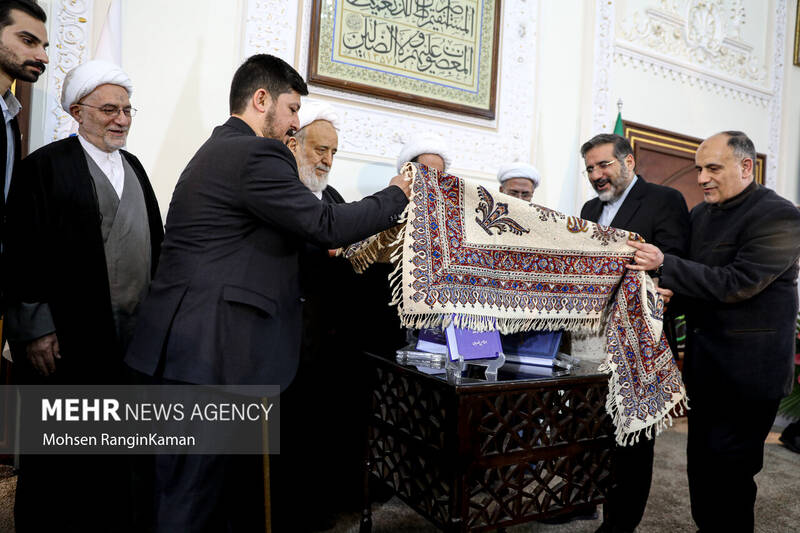 مراسم نکوداشت مقام علمی و فرهنگی استاد «شیخ حسین انصاریان» با حضور وزیر فرهنگ و ارشاد اسلامی چهارشنبه ۲۵ بهمن ۱۴۰۲ در محل انجمن آثار و مفاخر فرهنگی برگزار شد