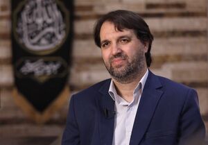 انتقاد پرویز امینی از لیدری سیاسی یک سخنران