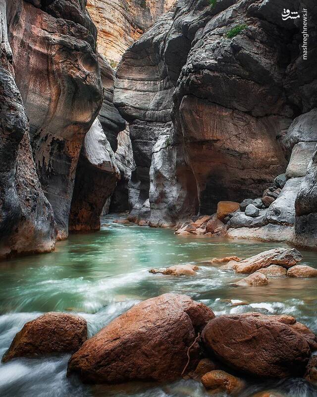 قابی از طبیعت خیره‌کننده لرستان