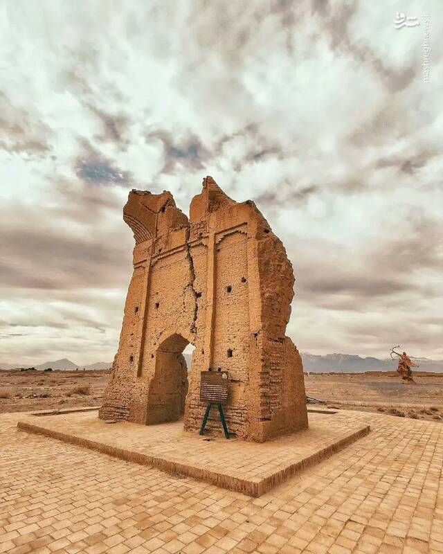 جلوهای تاریخی از دروازه فرافر در دل یزد 2