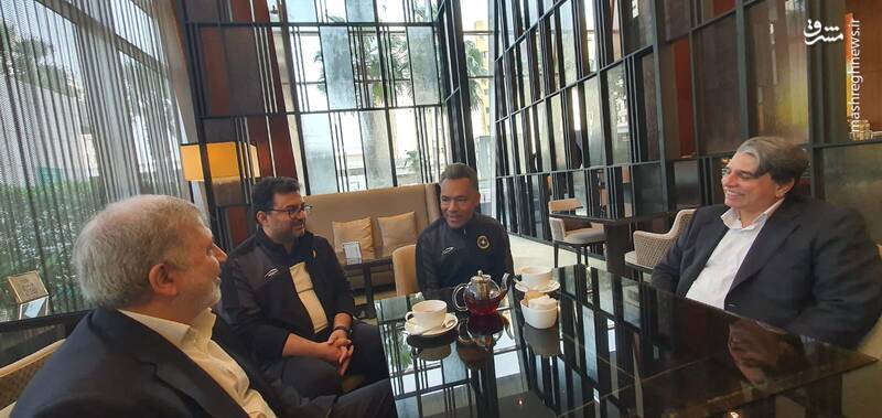 ایران با تلاش فرزندانش همواره پرچم افراشته دارد