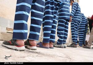 8 تروریست در آستانه راهپیمایی 22 بهمن در اصفهان دستگیر شدند / بازداشت 22 قاچاقچی داروهای حساس
