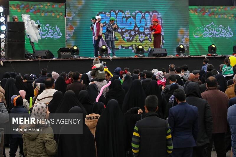 پیاده روی زائران نیمه شعبان در بلوار پیامبر اعظم