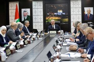 واشنگتن پست: آیا محمود عباس حاضر به خانه نشینی می‌شود؟