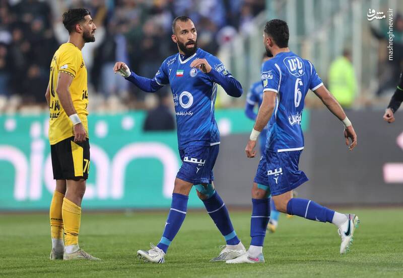 استقلال برنده مهمترین بازی فصل شد/ شلیک چشمی به قلب سپاهان +عکس