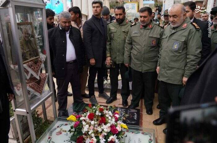 مردم در انتخابات دشمن را ناامید میکنند/ هر رای مثل موشکی در قلب قوی ترین دشمنان ما شلیک می شود/ حاضریم در هر صحنه ای برای آرزوهای مقدس مردم فدا بشویم