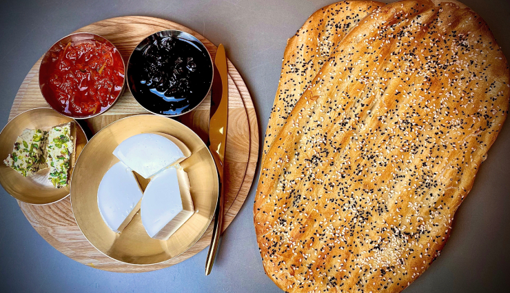 برای سفارش آنلاین انواع نان تازه چه انتخابهایی داریم؟