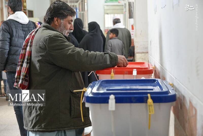 عکس/ حضور پر شور زاهدانیها در انتخابات
