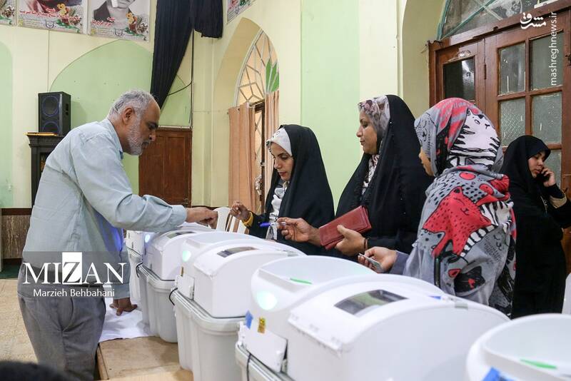 عکس/ حضور پر شور زاهدانیها در انتخابات