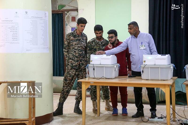 عکس/ حضور پر شور زاهدانیها در انتخابات