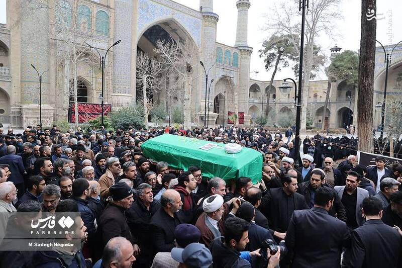 پیکر آیتالله امامی کاشانی تشییع شد+ عکس و فیلم