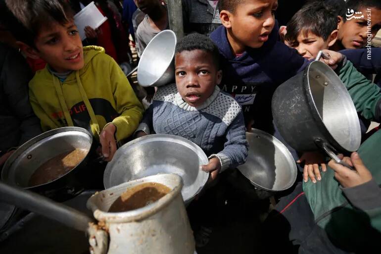 انتقاد بورل از اسرائیل برای استفاده از گرسنگی به عنوان سلاح جنگی