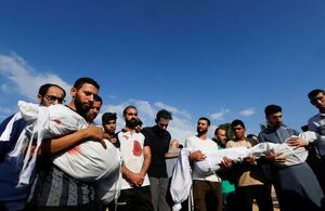 وداع با شهدای فلسطینی در خان‌یونس