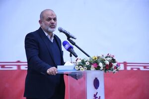 عجز در برابر کدخدای جهان در قاموس انقلاب اسلامی نیست