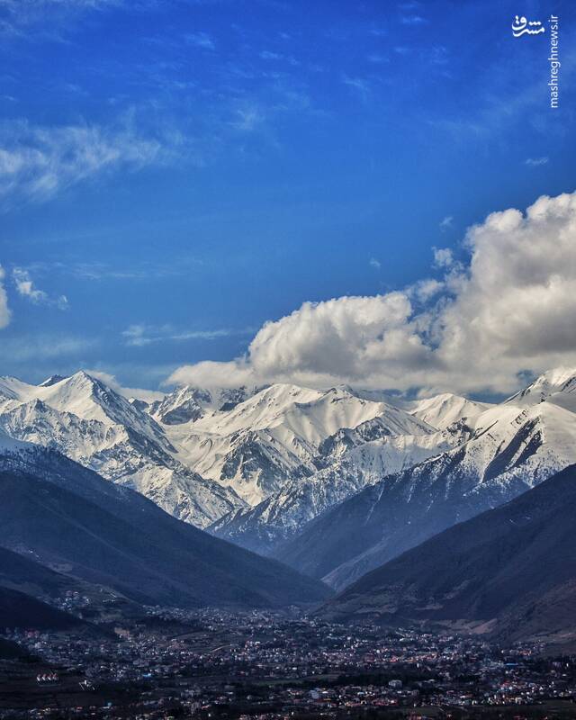 تصویری باشکوه از علم کوه