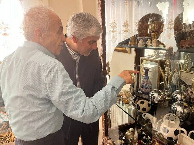 وزیر ورزش در منزل بازیکن پیشین استقلال و تیمملی 3