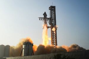 راکت «استارشیپ» شرکت اسپیس‌ایکس در مسیر بازگشت به زمین نابود شد + فیلم