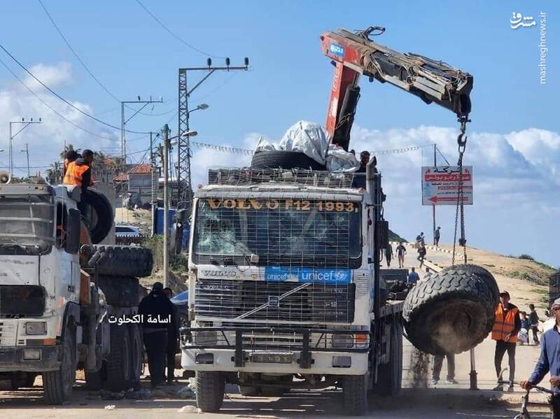 اولین کشتی حامل کمکهای غذایی وارد سواحل غزه شد