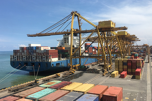 مزایای استفاده از شرکت های ترخیص کالا چه میباشد؟