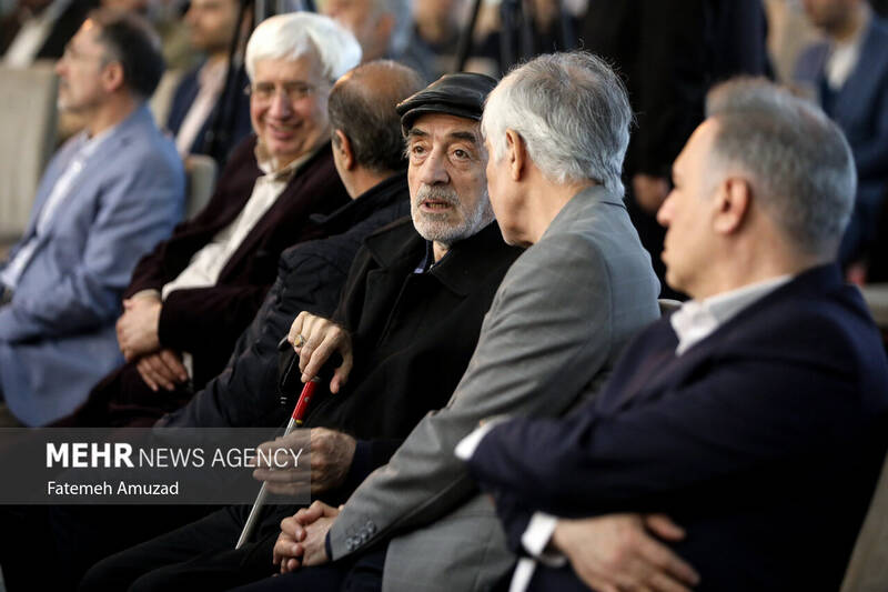 دیدار اهالی فرهنگ و هنر با رییس جمهور