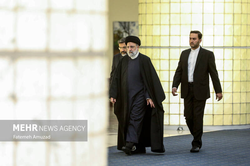 دیدار اهالی فرهنگ و هنر با رییس جمهور