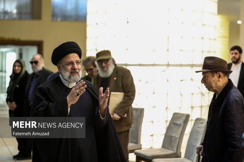 دیدار اهالی فرهنگ و هنر با رییس جمهور