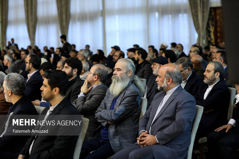 دیدار اهالی فرهنگ و هنر با رییس جمهور