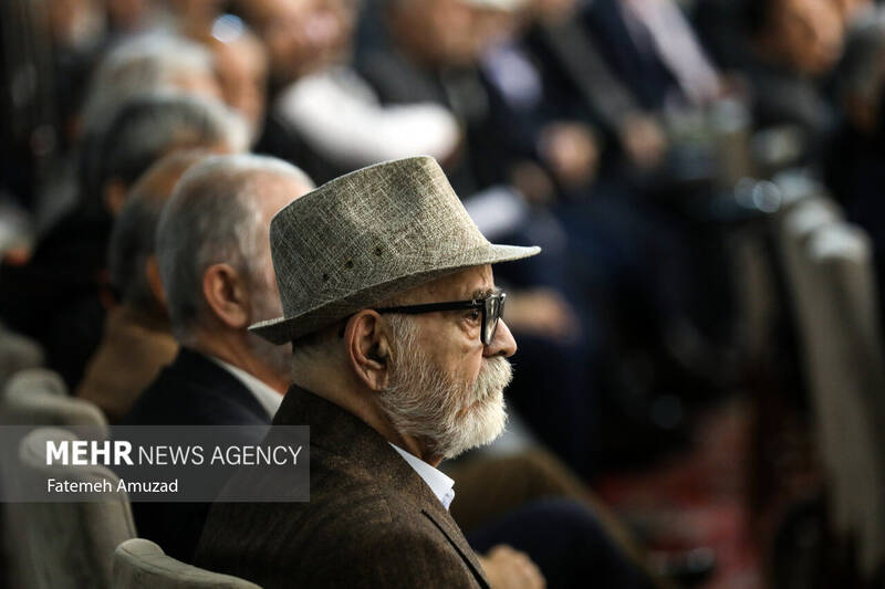 دیدار اهالی فرهنگ و هنر با رییس جمهور