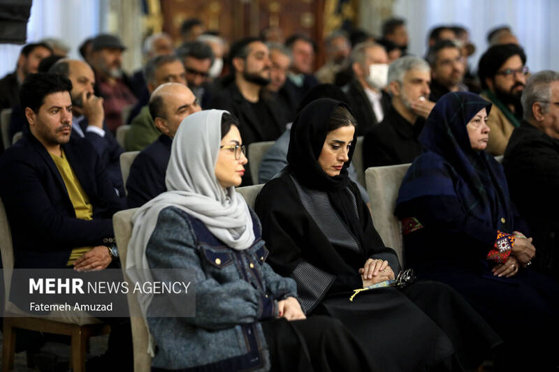 دیدار اهالی فرهنگ و هنر با رییس جمهور