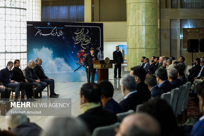 دیدار اهالی فرهنگ و هنر با رییس جمهور