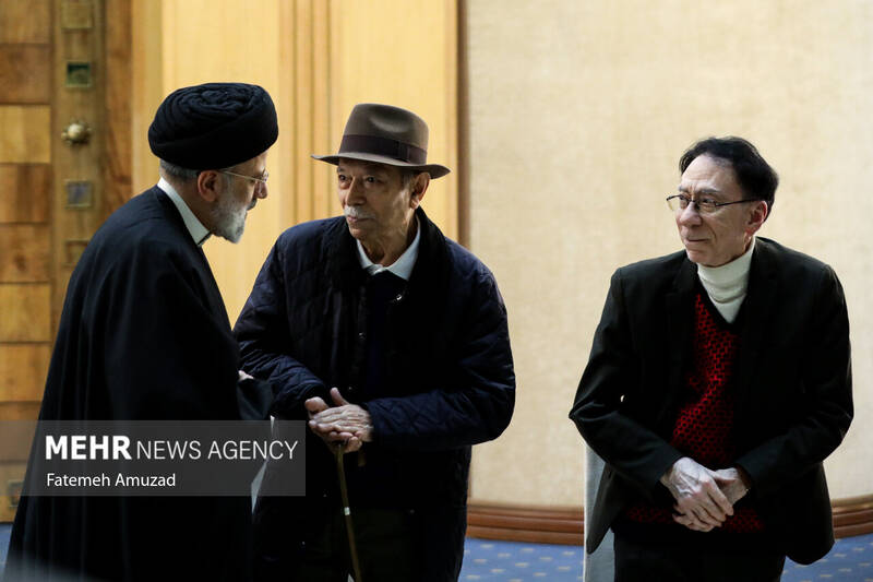 دیدار اهالی فرهنگ و هنر با رییس جمهور