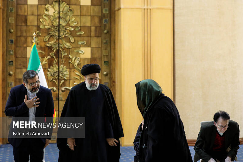 دیدار اهالی فرهنگ و هنر با رییس جمهور