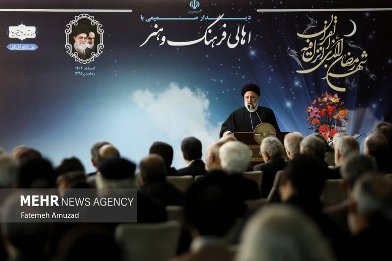 دیدار اهالی فرهنگ و هنر با رییس جمهور