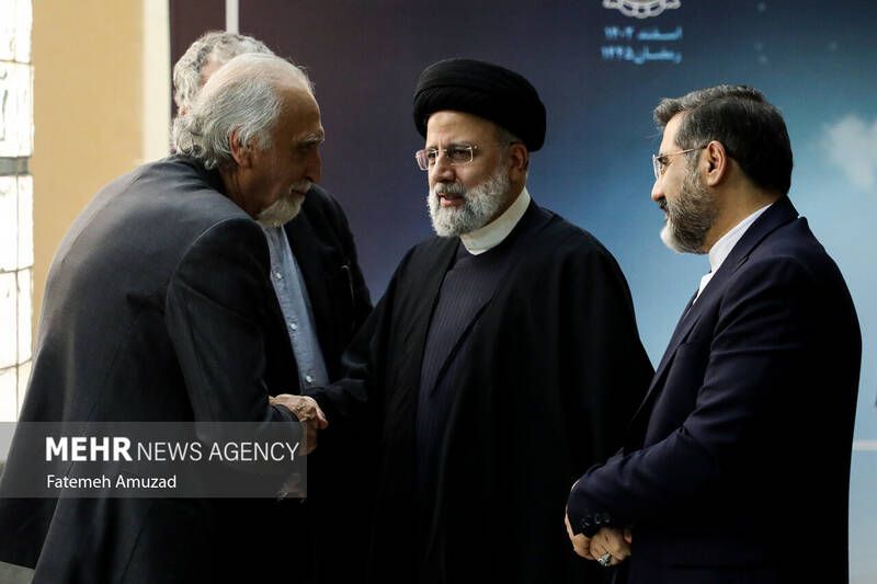 دیدار اهالی فرهنگ و هنر با رییس جمهور