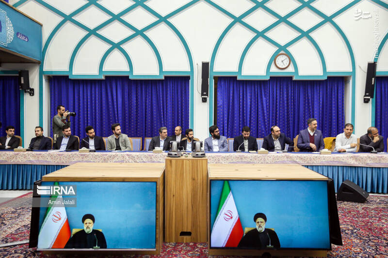 عکس/دیدار فعالان کسب و کارهای مجازی با رئیس جمهور