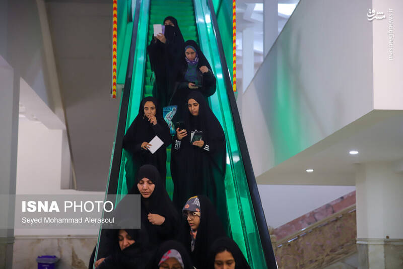 عکس/ضیافت افطاری در حرم مطهر رضوی