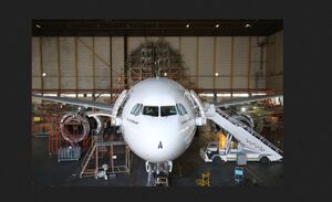 تعمیر اساسی هواپیمای MD پس از یک سال زمینگیری